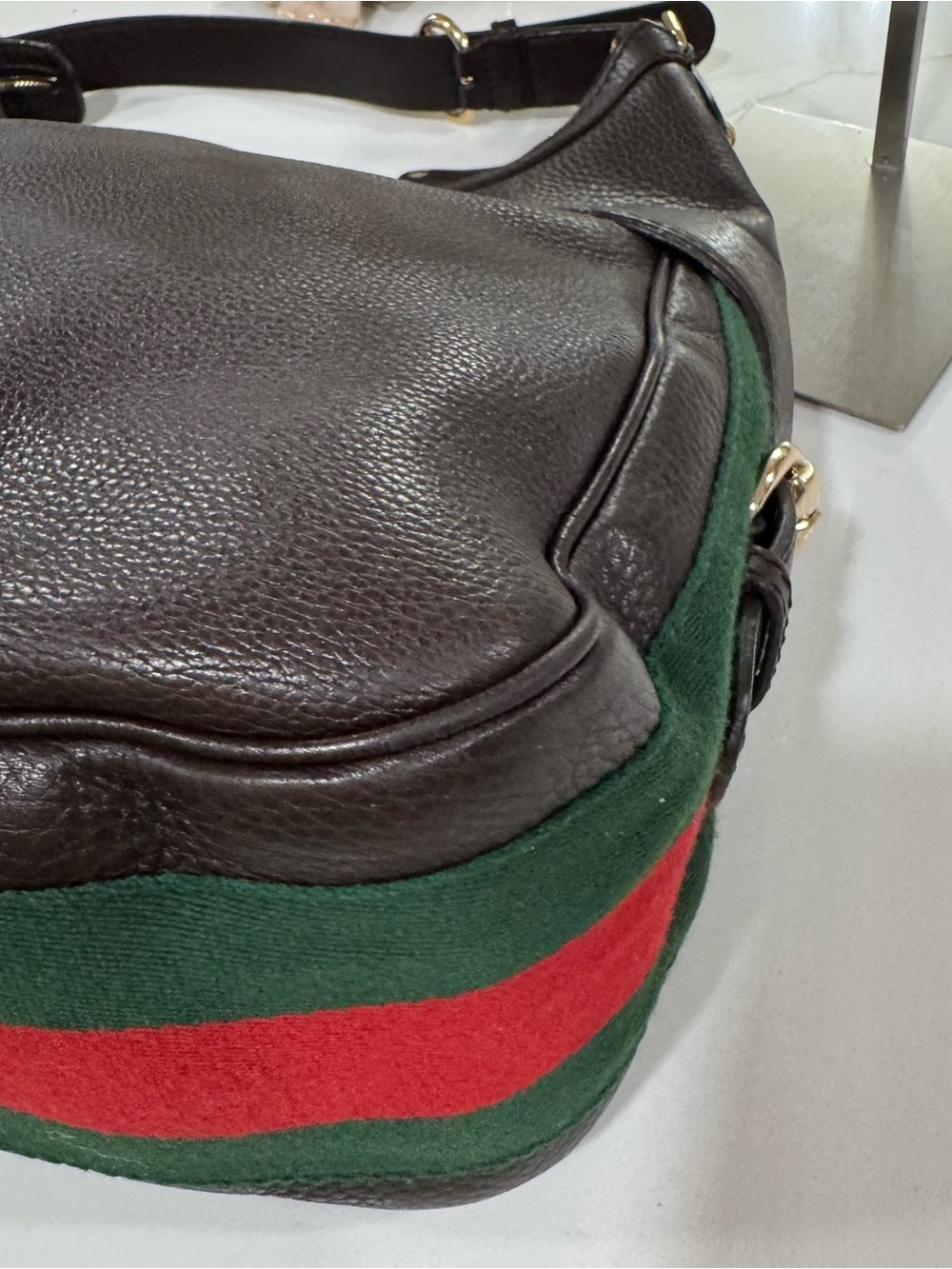 GUCCI Heritage Horsebit Hobo Brown Leather Shoulder Bag with Sherry Line - Picture 14 of 16